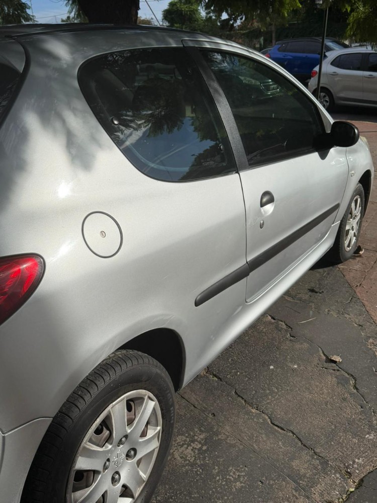 Peugeot 207 Active — foto 3